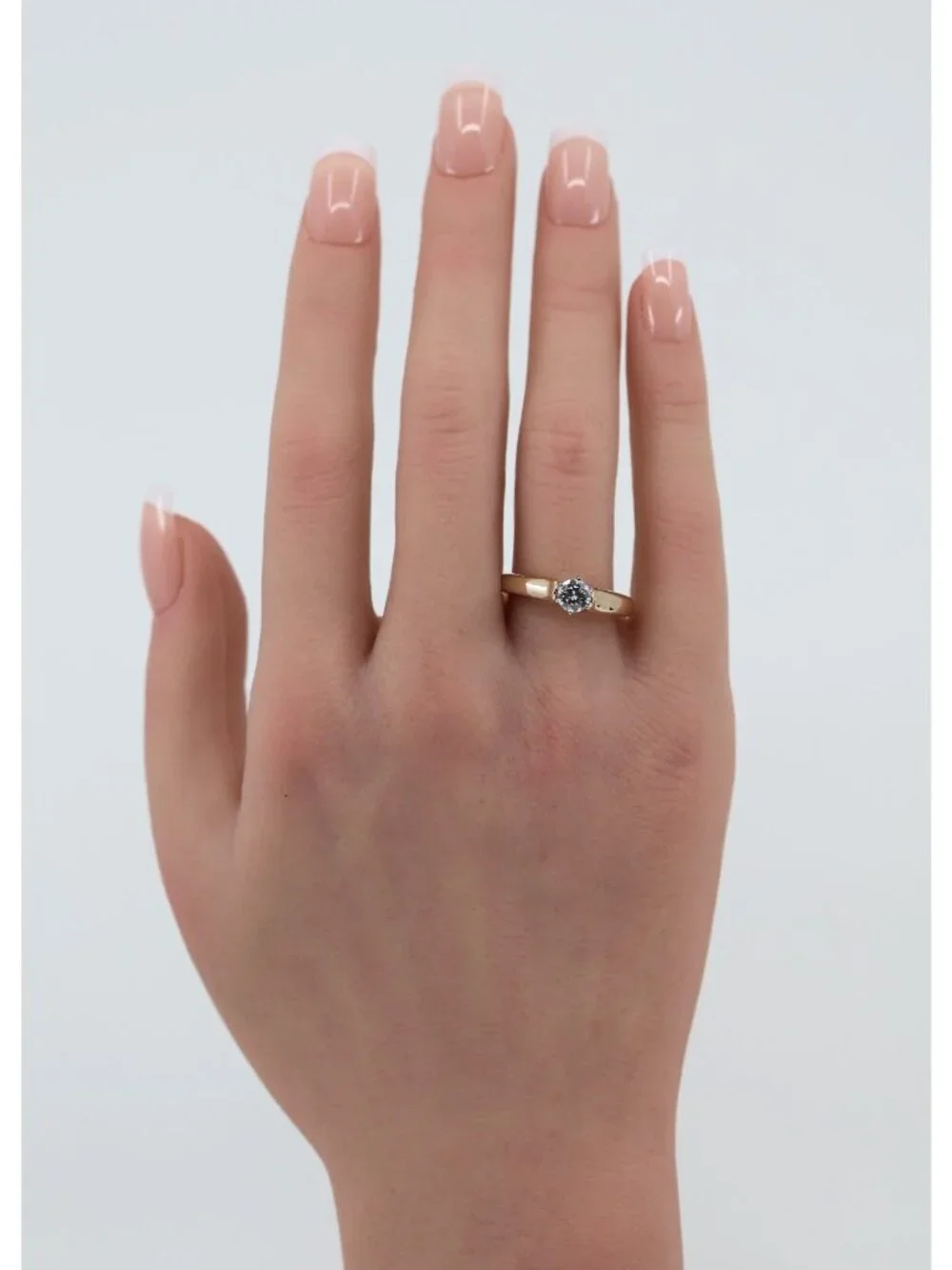 Beautiful 14K Solid Yellow Gold GHI Solitaire Diamond Wedding Ring - Size 7.25